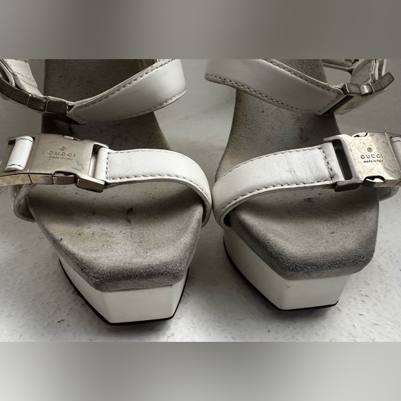 Very comfy Gucci heels - Picture 2 of 4